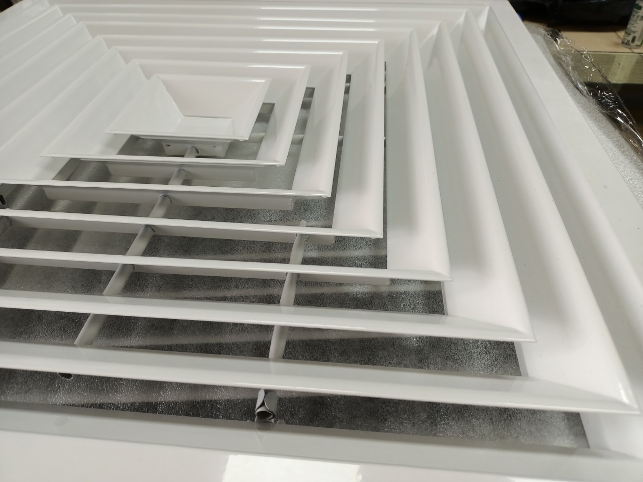 Cửa gió khuếch tán 450x450 miệng gió cấp điều hòa chất liệu nhôm, nan gió điều hòa âm trần