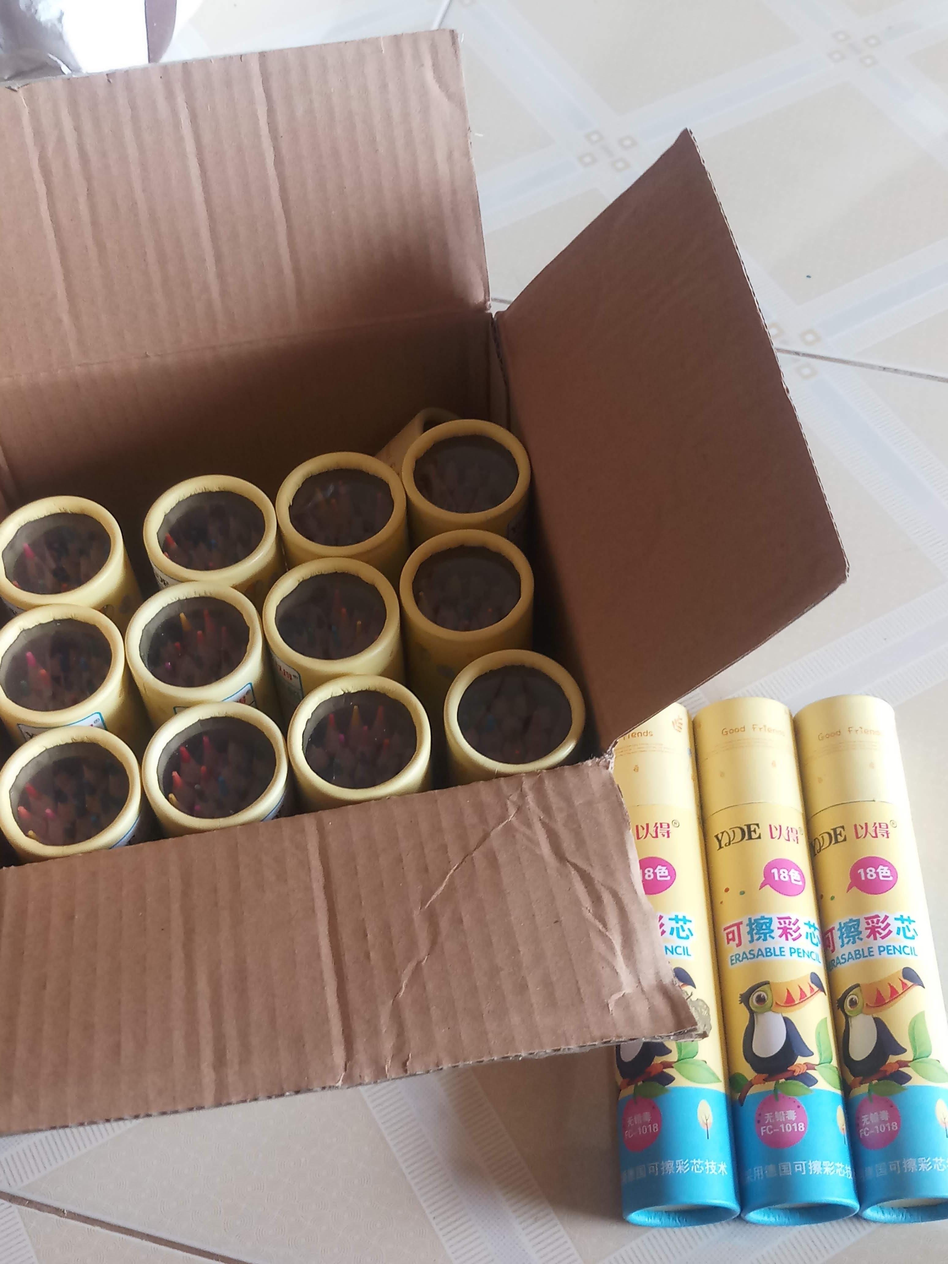 Bút chì màu có gôm xóa được thần kì