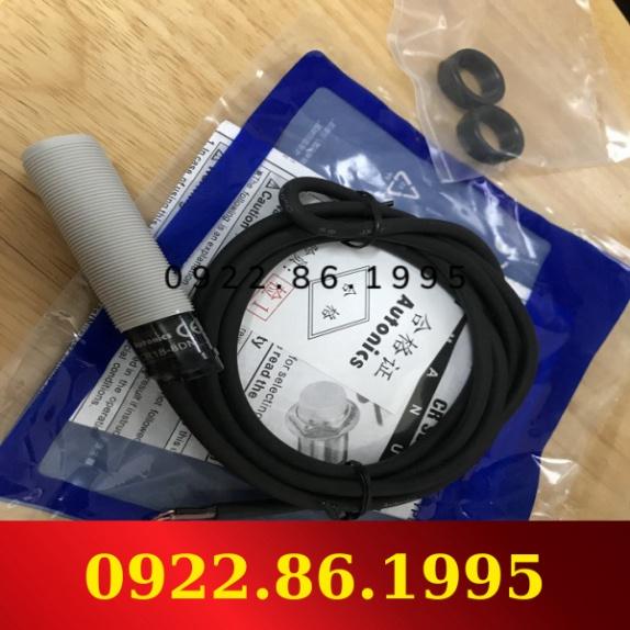 Cảm biến tiệm cận điện dung CR18-8DN mới