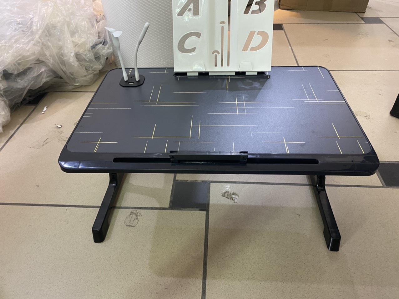 Bàn học gấp gọn thông minh ngồi giường tăng giảm chiều cao cổng USB giá đựng sách khe để ipad máy tính tiện lợi