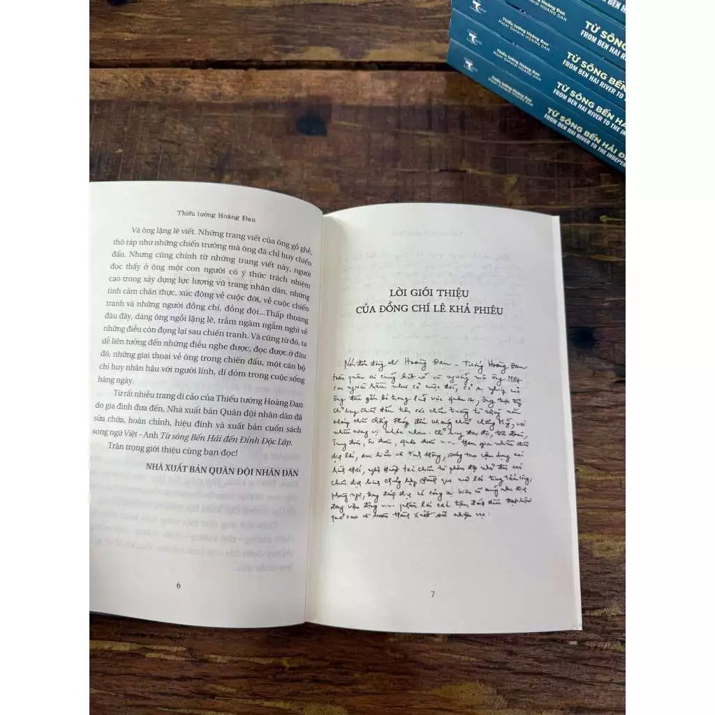 Từ Sông Bến Hải Đến Dinh Độc Lập - Thiếu tướng Hoàng Đan - Alpha Books