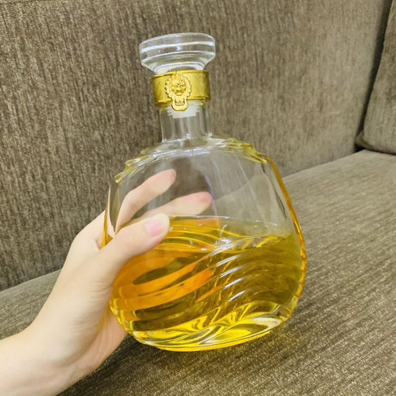 Bình Đựng Rượu Thủy Tinh Cao Cấp 500ml. Mẫu Rẹt Sóng Có Khóa Vàng