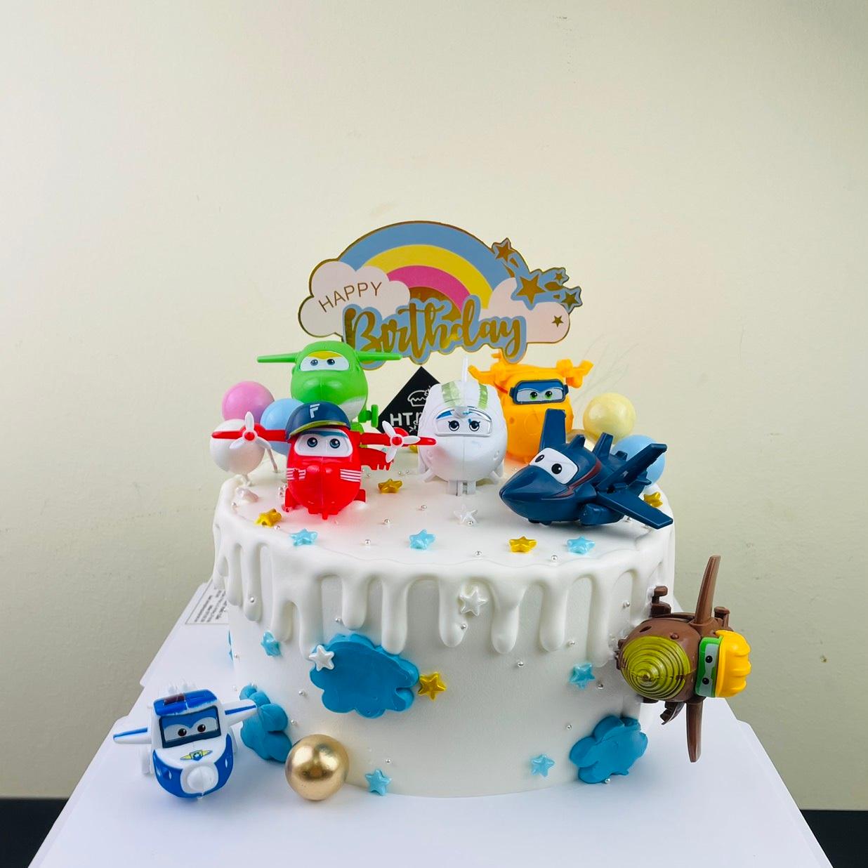 Bánh Kem tươi đội bay siêu đẳng 06 Size 20cm cao 8cm