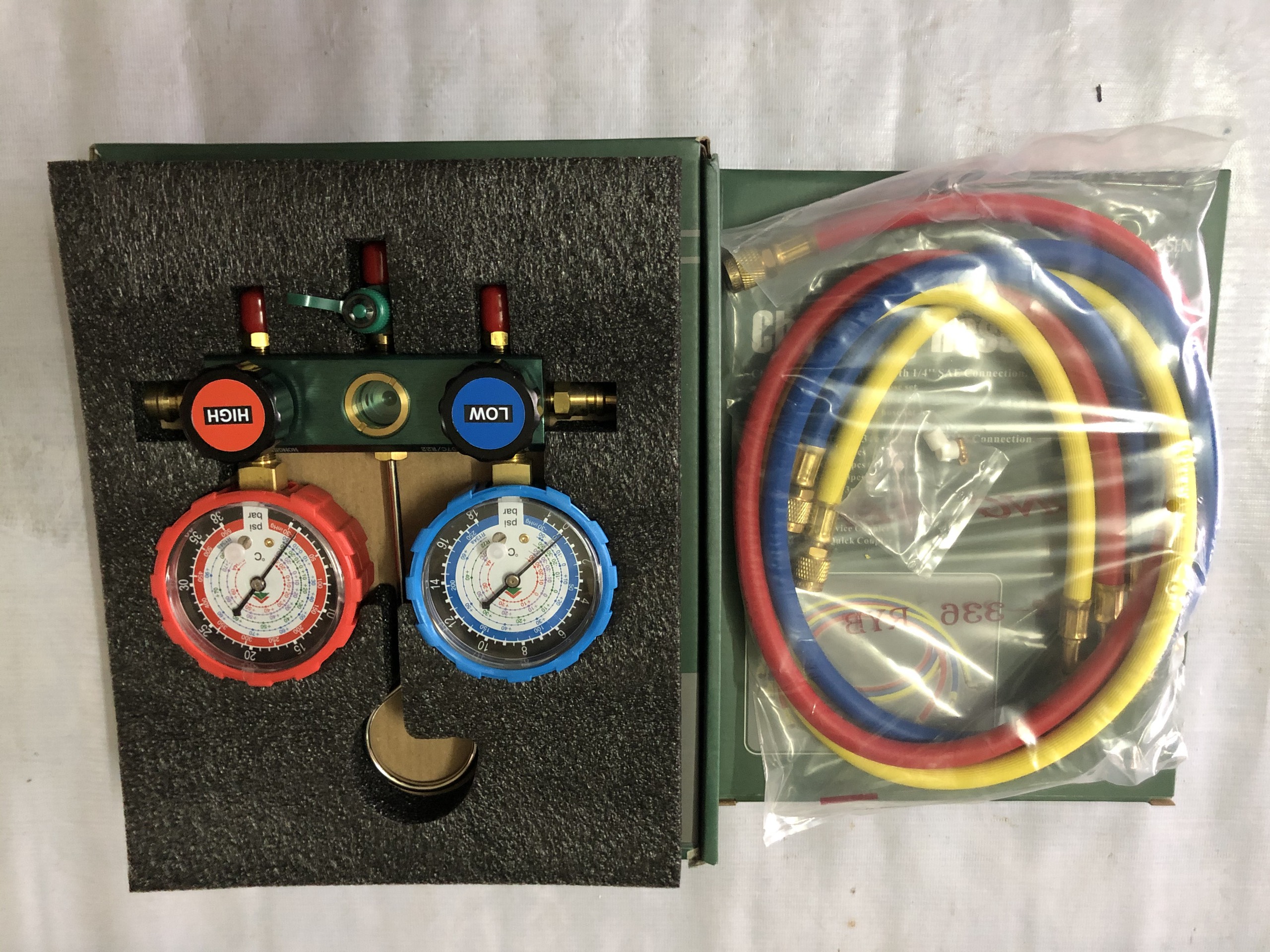 Bộ đồng hồ nạp gas, đo áp suất gas máy lạnh đôi hãng Hongsen kèm bộ dây 90cm loại tốt mã HS-236