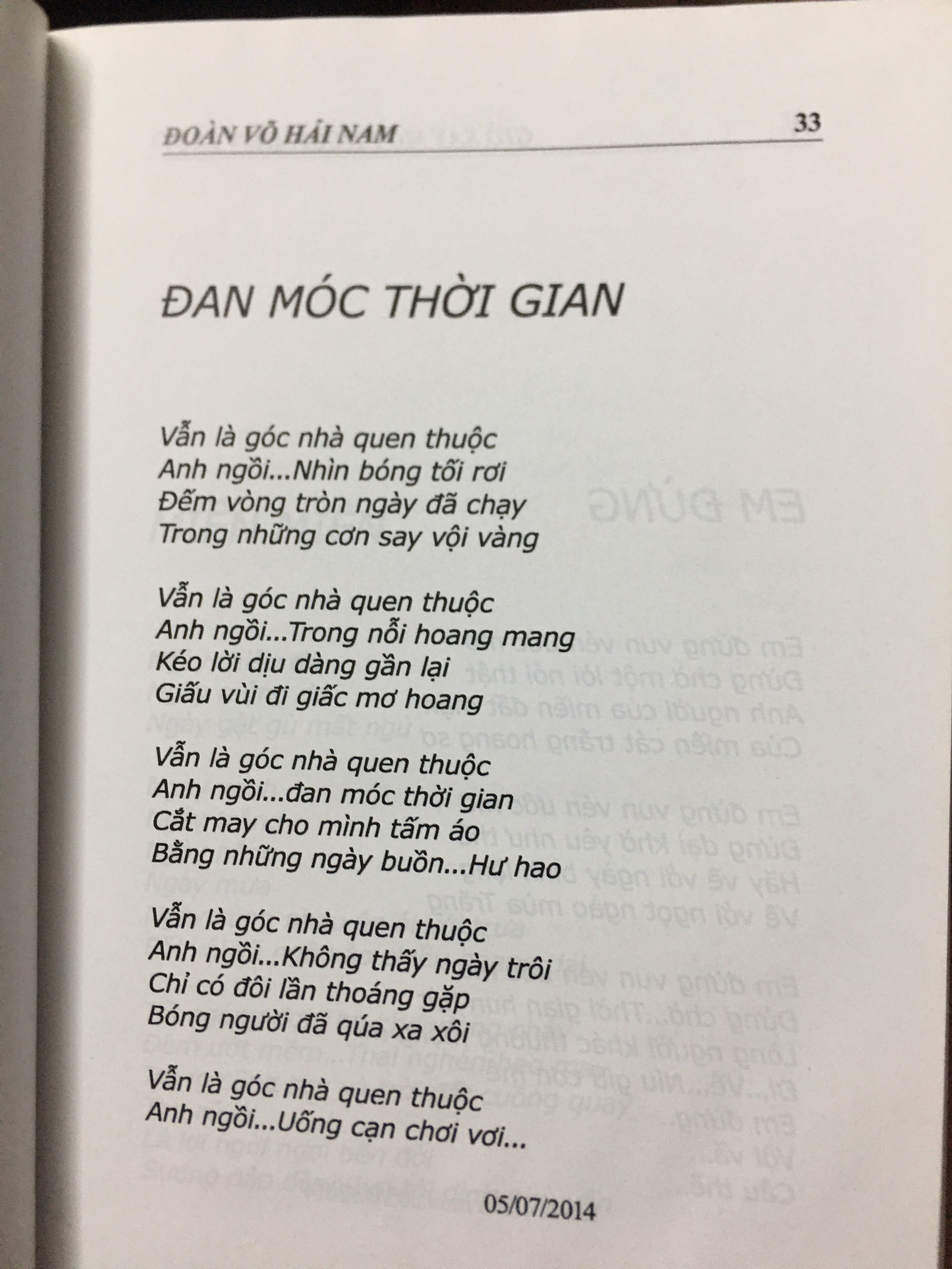 Gió say một ngọn đèn trời - Thơ của Đoàn Võ Hải Sam (sách bìa cứng)