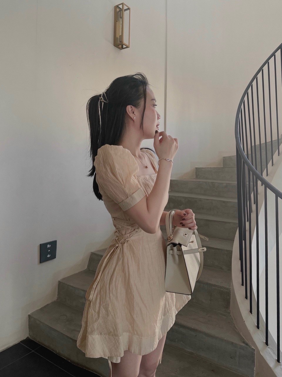 ĐẦM NGẮN CỔ U SUÔNG TRƠN XÒE DÂY ĐAN EO TAY NGẮN XẾP LY NHẸ ĐI BIỂN DẠO PHỐ DỰ TIỆC