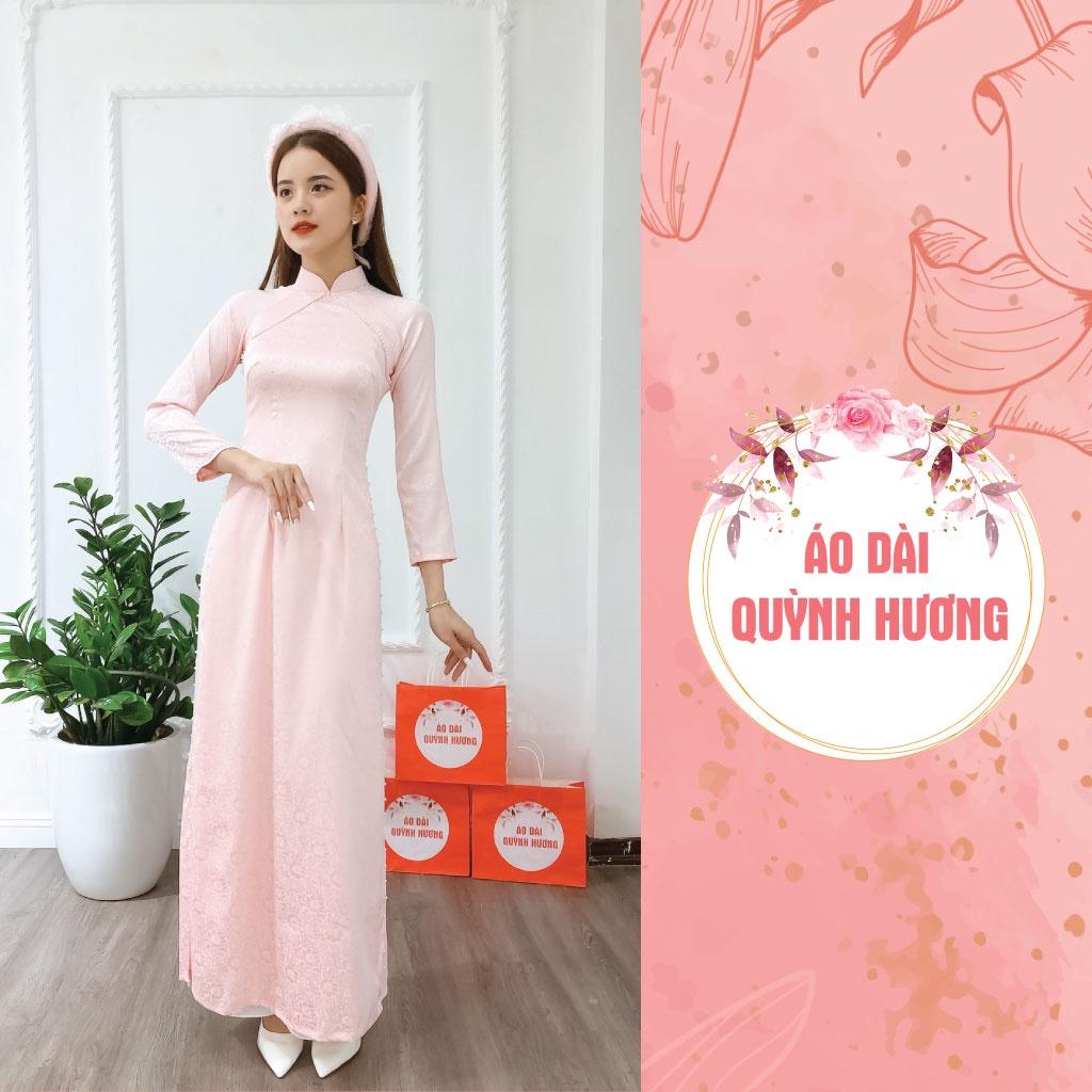 Áo dài gấm tơ đính kết đơn giản màu hồng