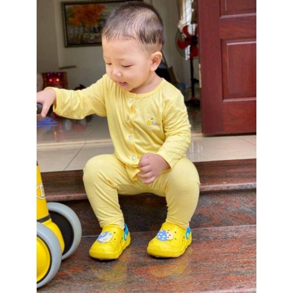Bộ dài tay cài thẳng Astar vải sợi tre mềm mịn cho bé