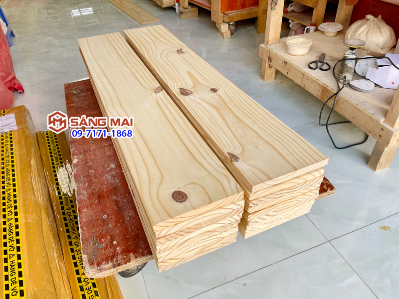 Gỗ thông tấm mặt rộng 20cm x dày 2cm x dài 1m + láng nhẵn mịn 4 mặt