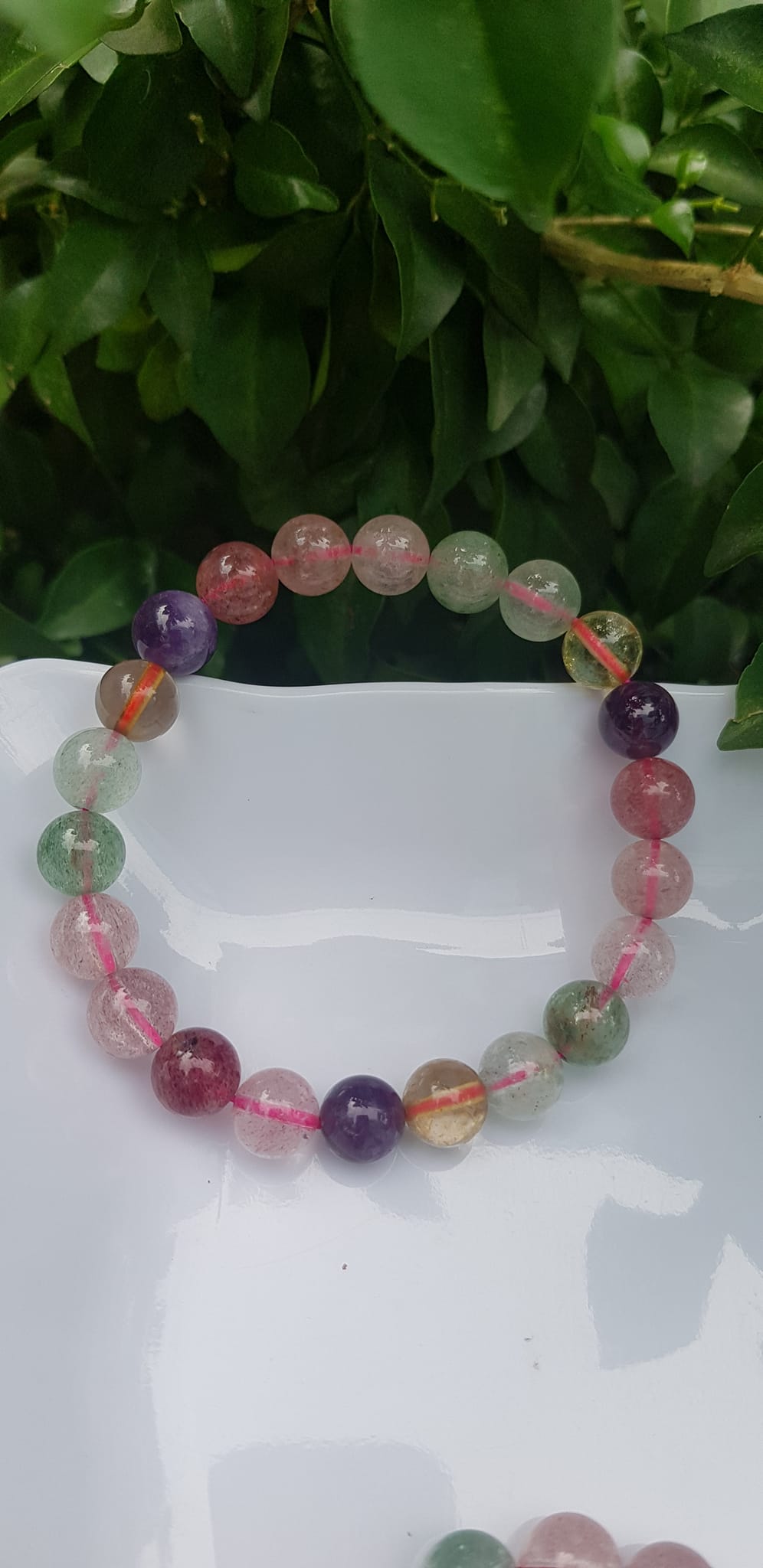 Vòng tay phong thủy may mắn đá thạch anh ngũ sắc tự nhiên Size vòng 8mm bóng tuyệt đẹp đa sắc màu nữ đeo xinh đẹp rẻ hợp nữ tất cả các mệnh Đá thiên nhiên đeo tốt sức khỏe, tim mạch đồng thời may mắn phong thủy tài lộc ạ