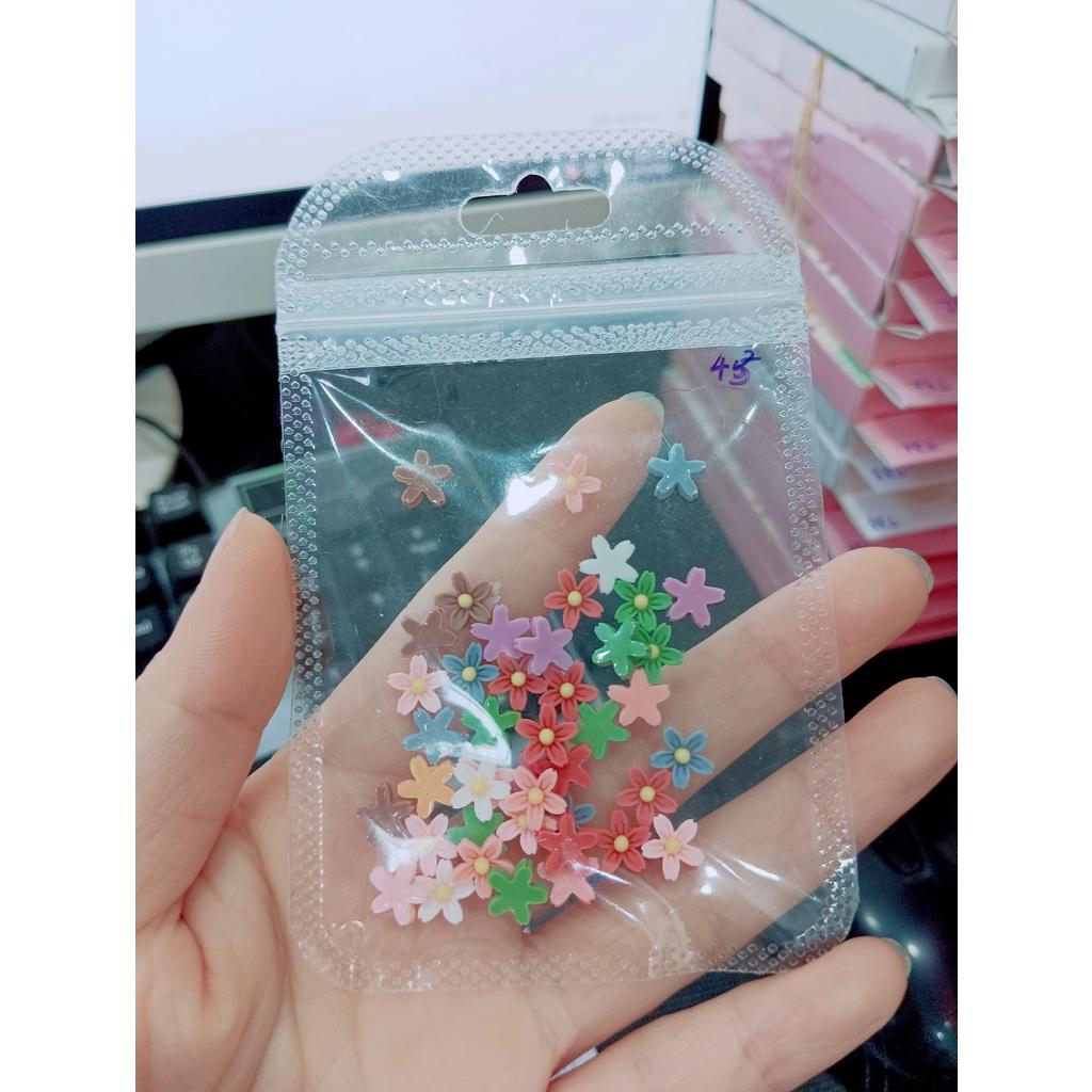 Charm nail - Bộ 40 charm hoa nhuỵ vàng gắn móng tay xinh xắn