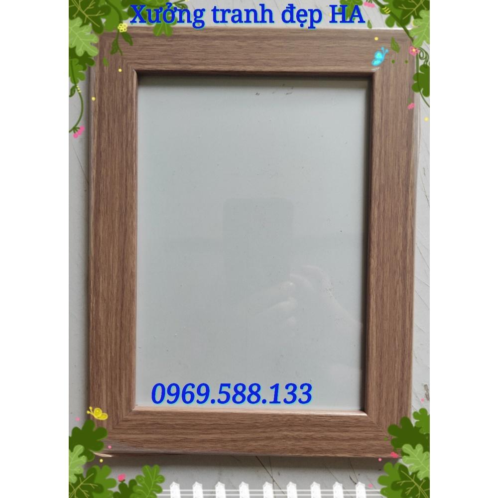 Bộ 10 Khung Ảnh 10x15cm giá rẻ- Tặng 5 chân và 5 đinh treo tường