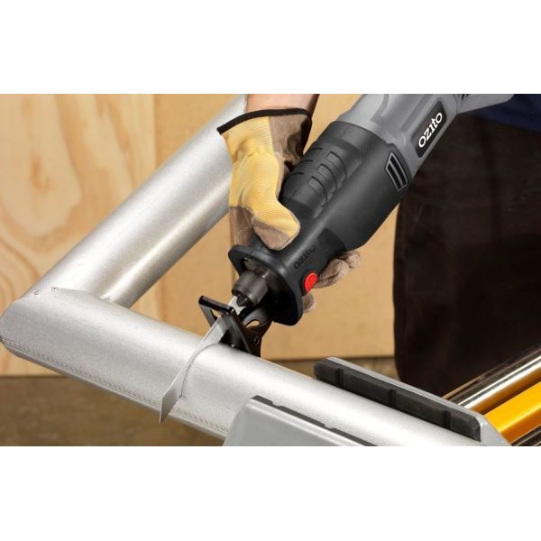 MÁY CƯA LỌNG HIỆU OZITO RSW-5200 MỚI 100% NHẬP KHẨU ÚC