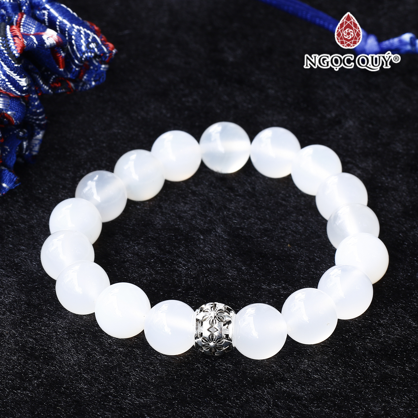 Vòng mã não trắng 12mm phối charm bạc mệnh thủy kim - Ngọc Quý Gemstones