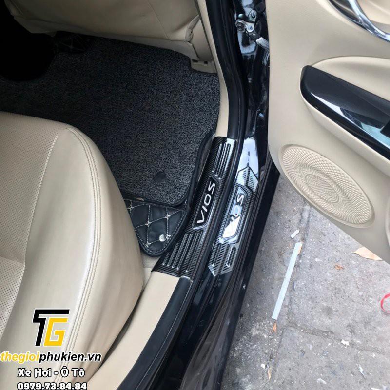 Combo ỐP BẬC CỐP VÀ BẬC CỬA xe Toyota Corolla Cross vân Carbon