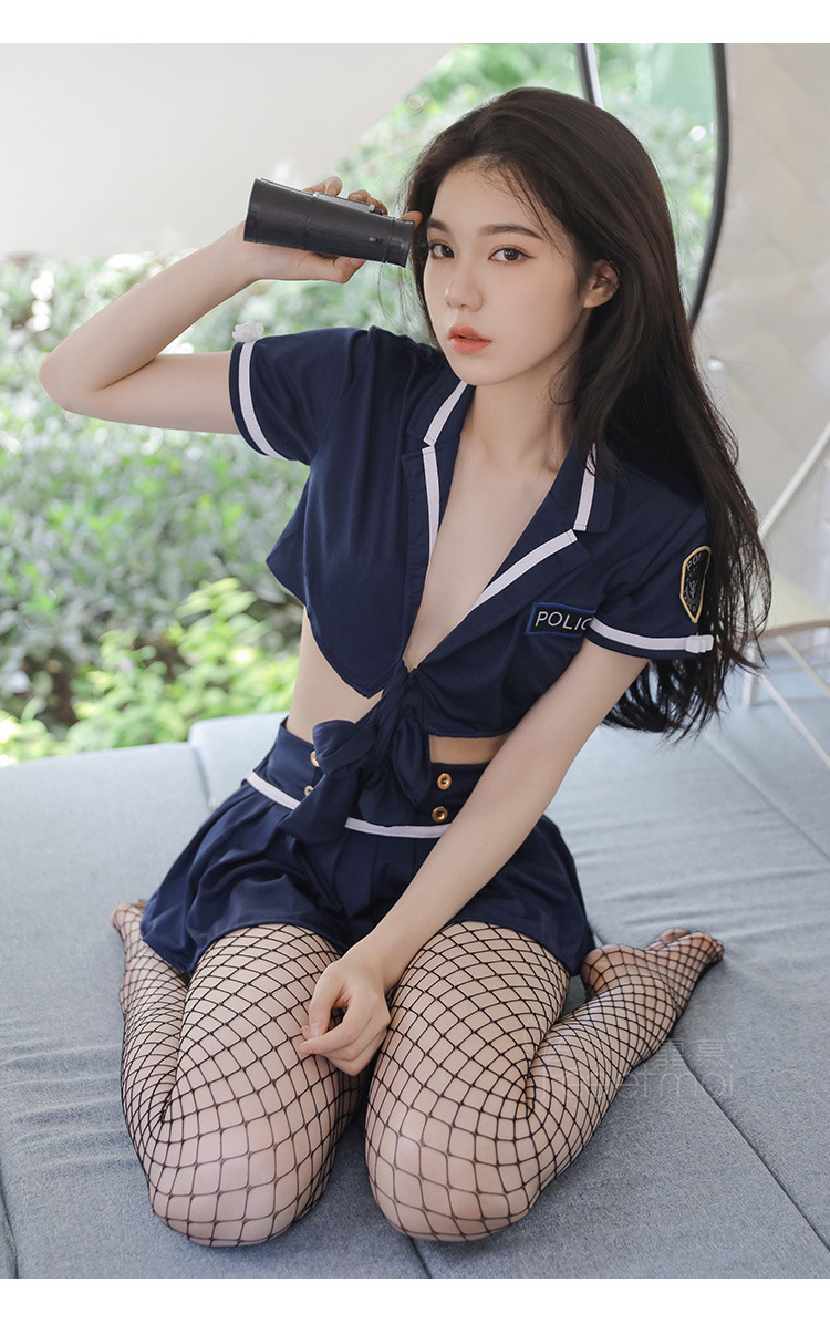 Đồ ngủ cosplay thủy thủ áo croptop buộc eo chân váy xếp ly