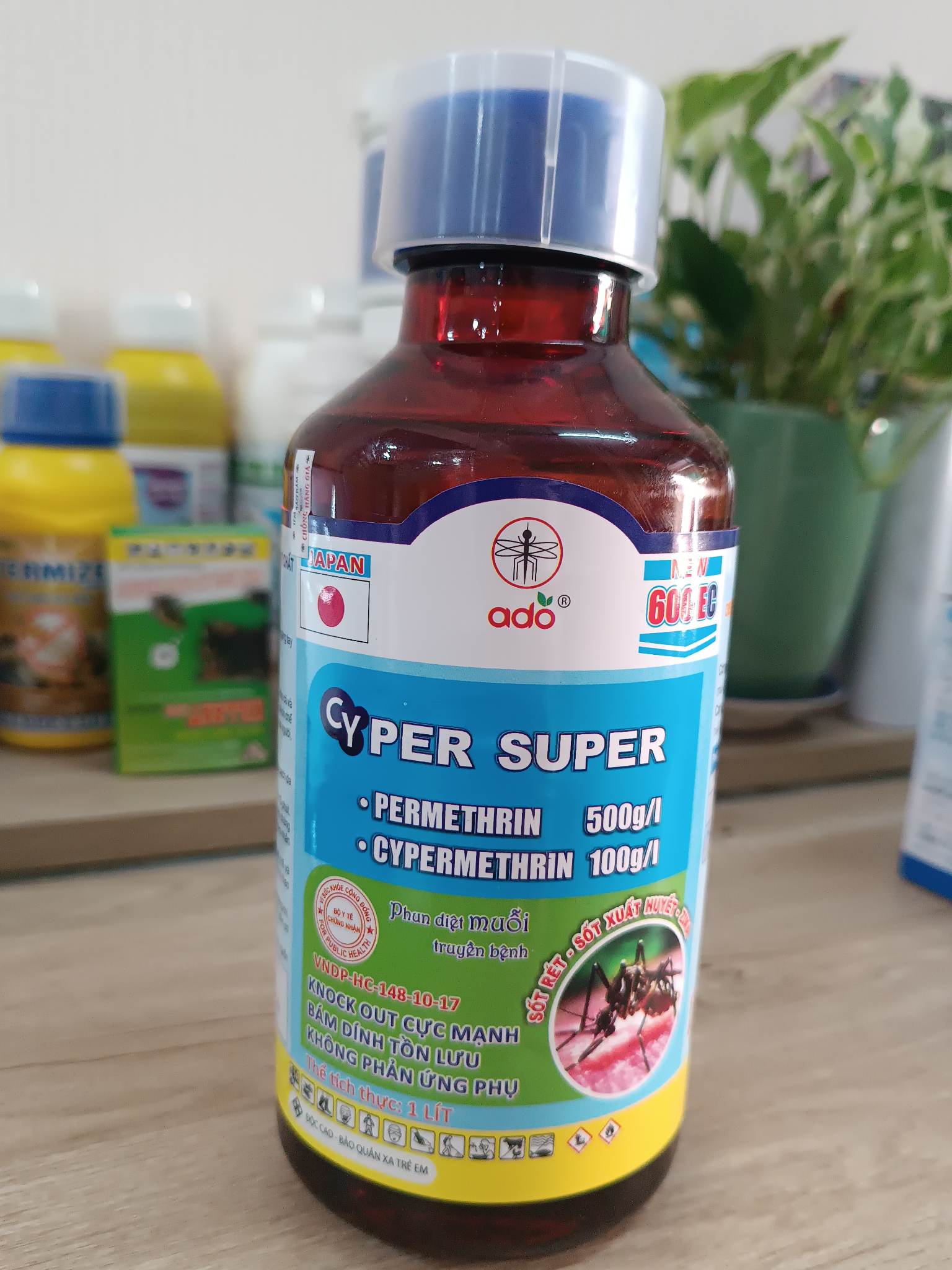 Cyper Super thuốc diệt ruồi muỗi kiến gián và côn trùng mới nhất tại Nhật Bản