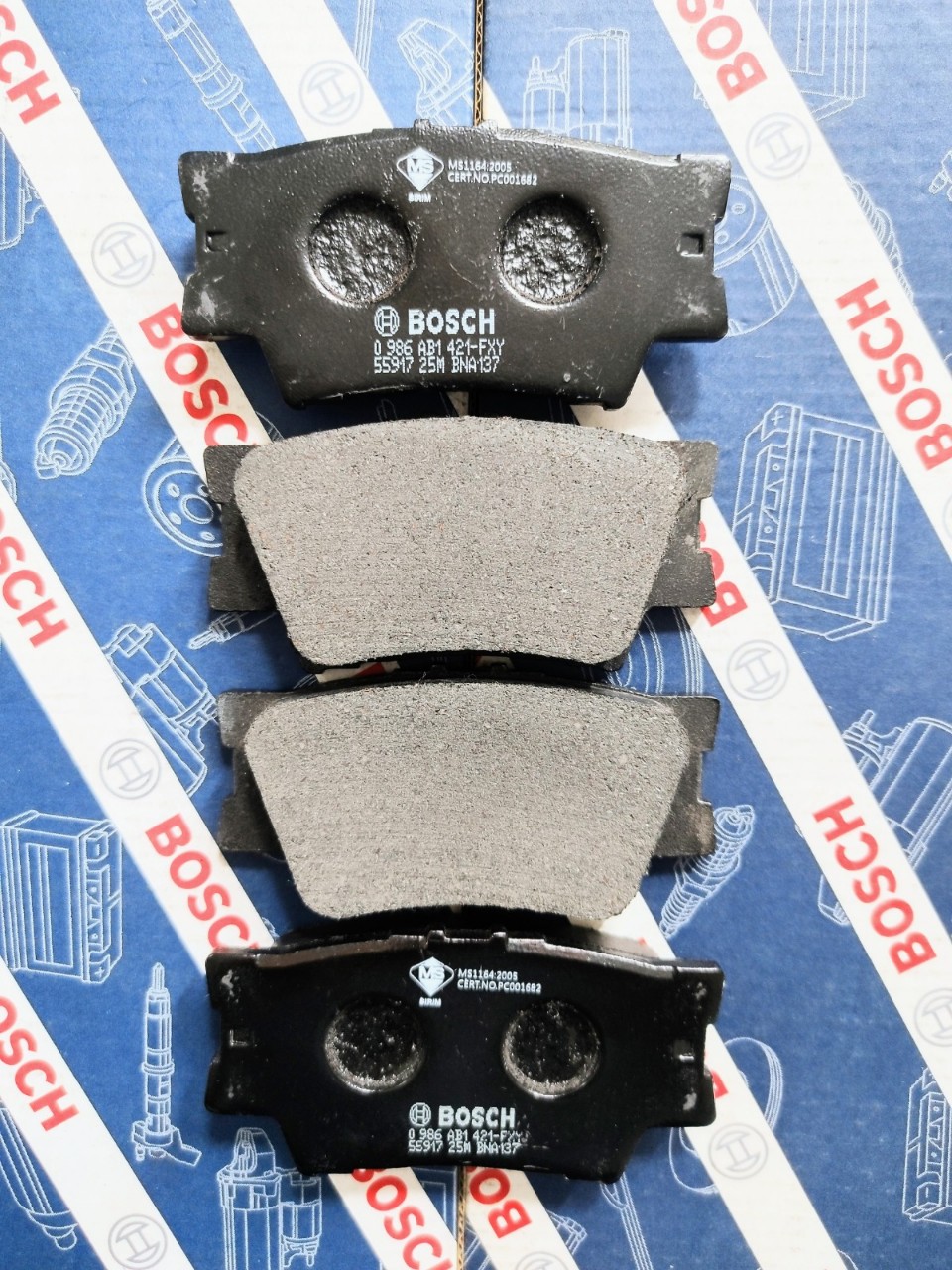 Bố Thắng Sau Camry 2.0/2.5/3.5 Camry 2.4 RAV4 2.0/2.2/2.4/2.5/3.5 - Bosch BP 1421