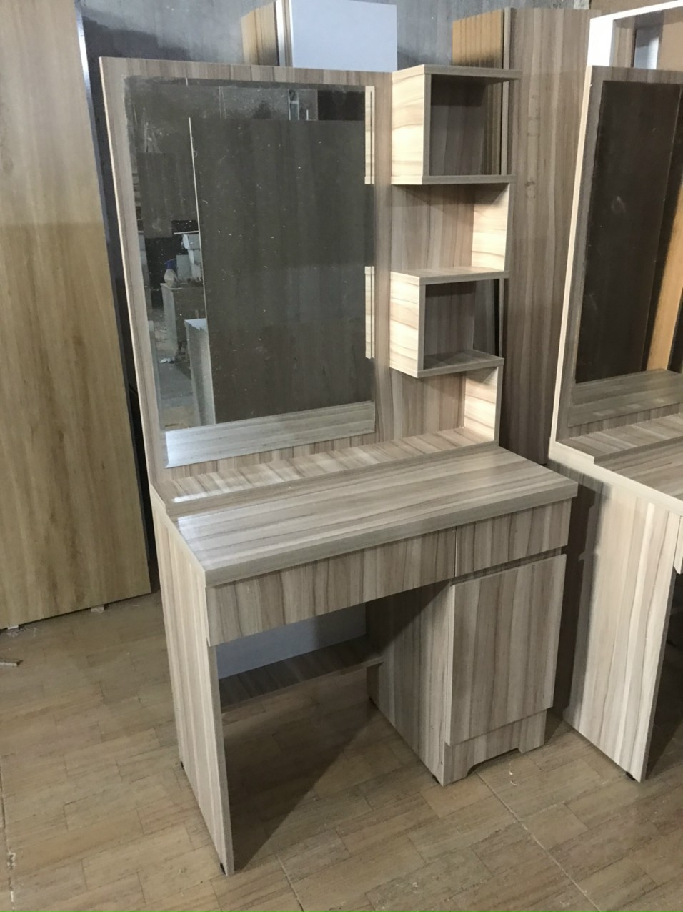 Bàn trang điểm gỗ MDF phủ melamine nhiều kích thước