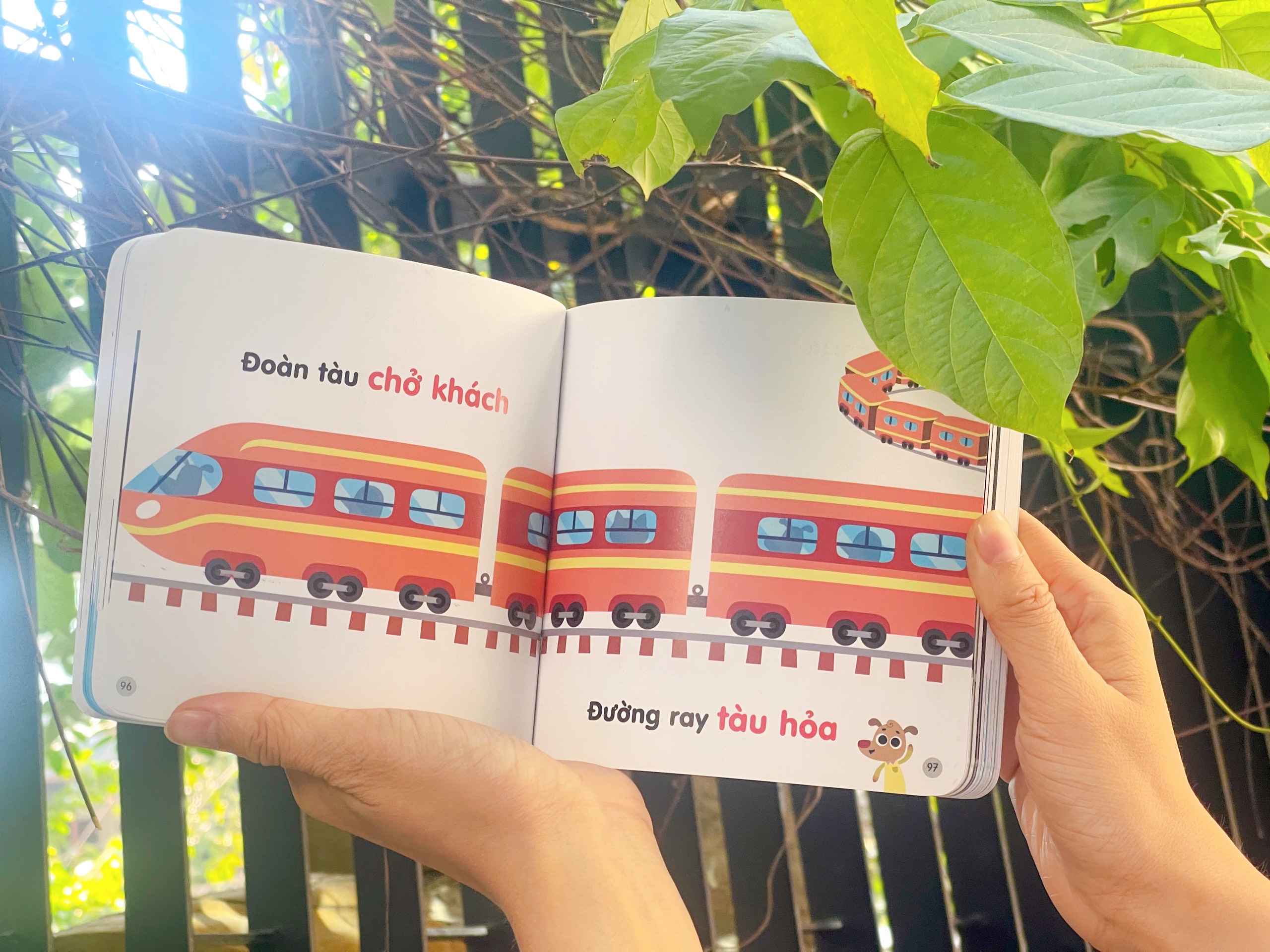 Sách - 200 từ vựng mẹ cùng con học nói - Đinh Tị Books
