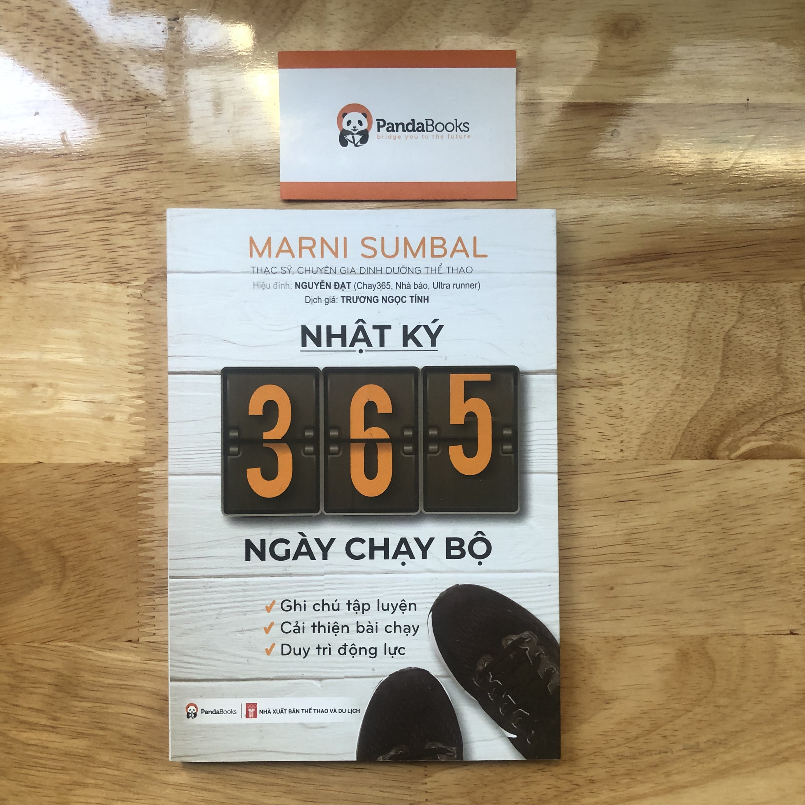 Sách - Nhật ký 365 ngày chạy bộ 
