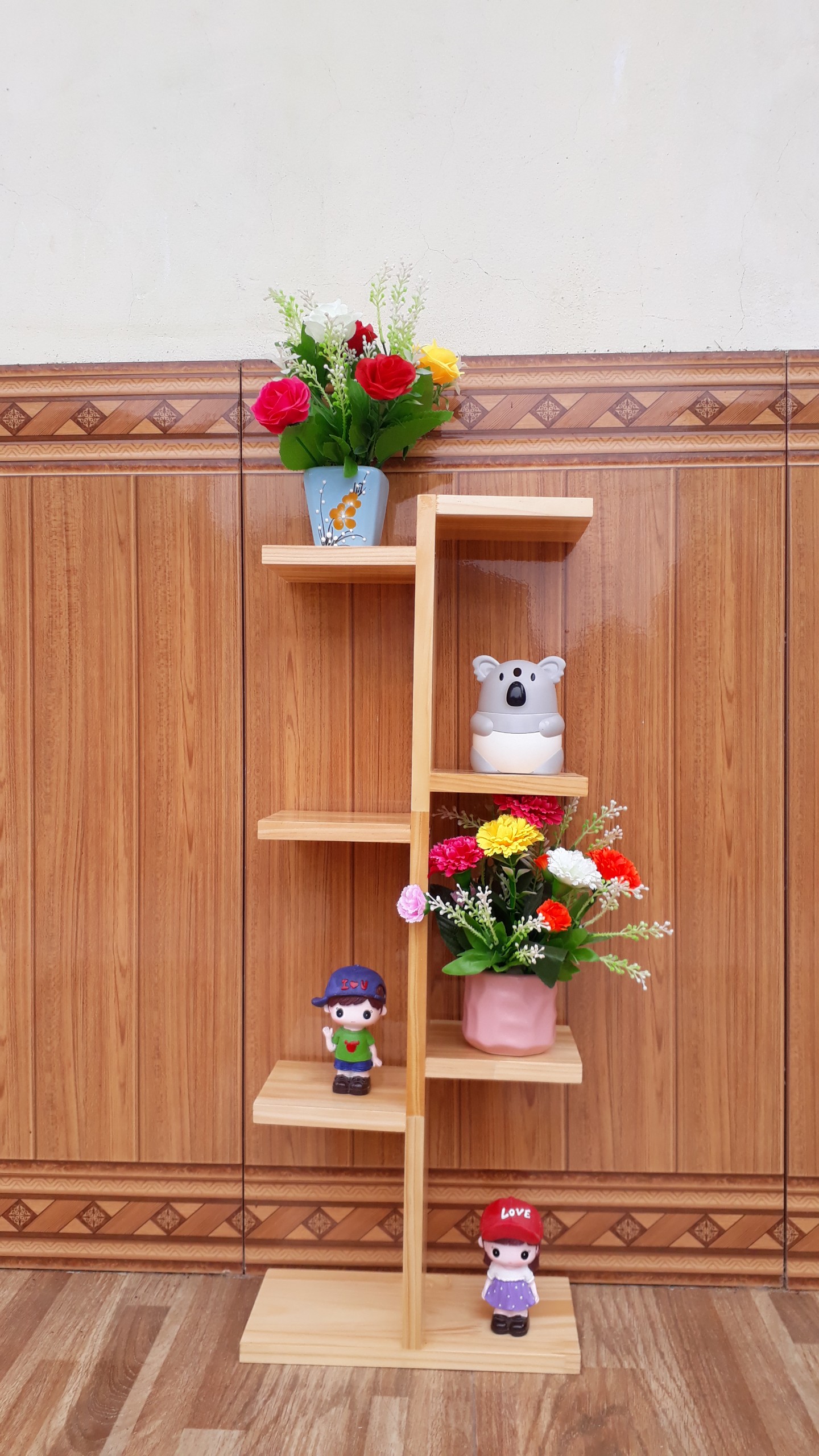 Kệ gỗ thông để chậu hoa, cây cảnh sang trọng kích thước 60x25x12