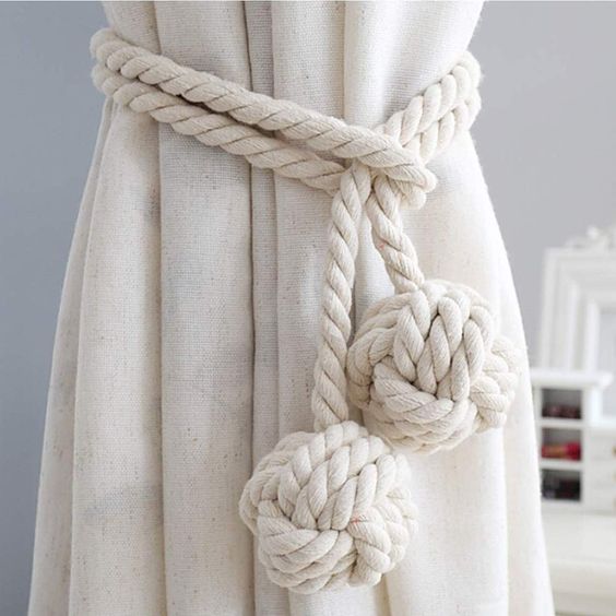 2 dây buộc vén trang trí rèm cửa có 2 bóng tròn độc đáo