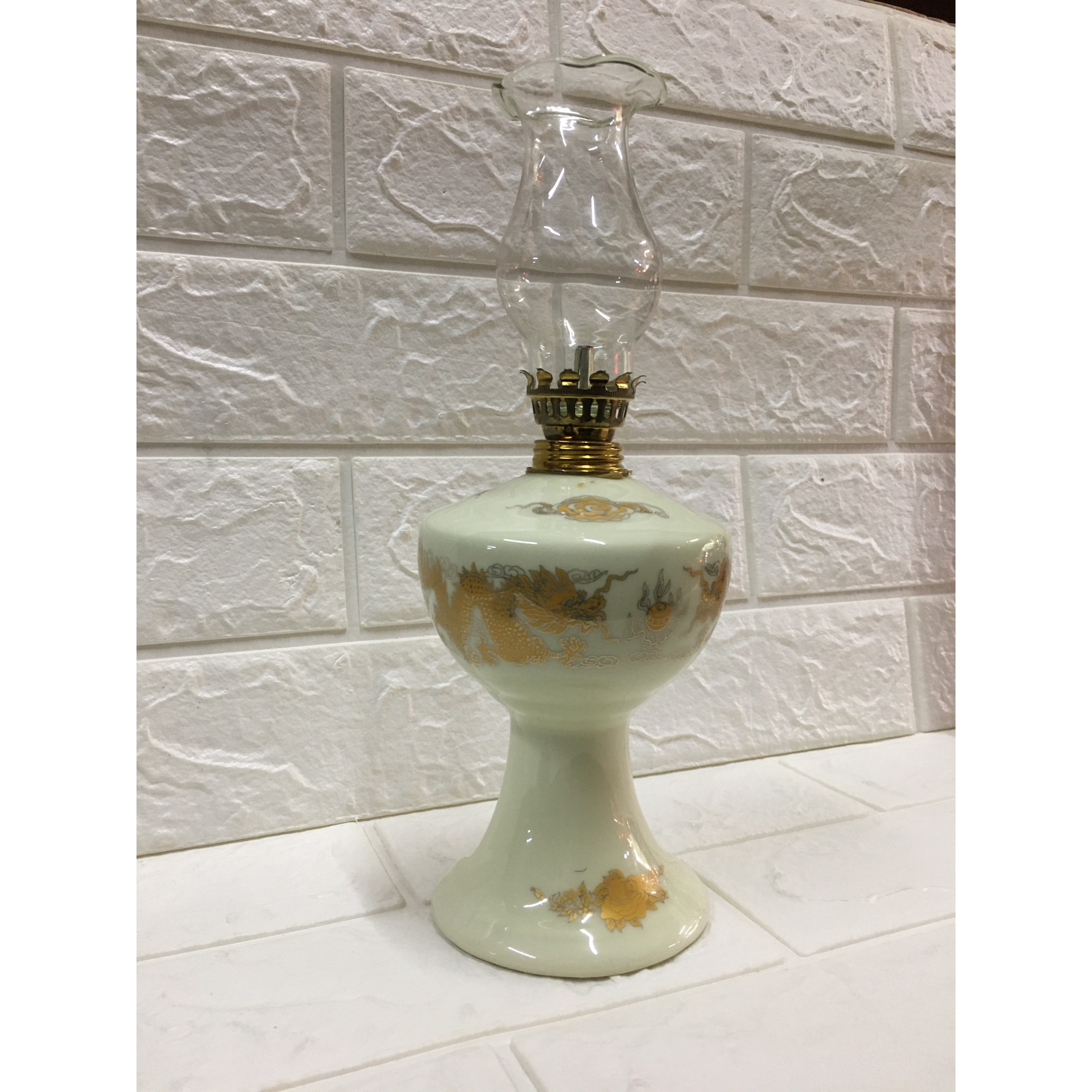 Đèn thờ đốt dầu Đk: 11cm. Cao: 26cm TT1004