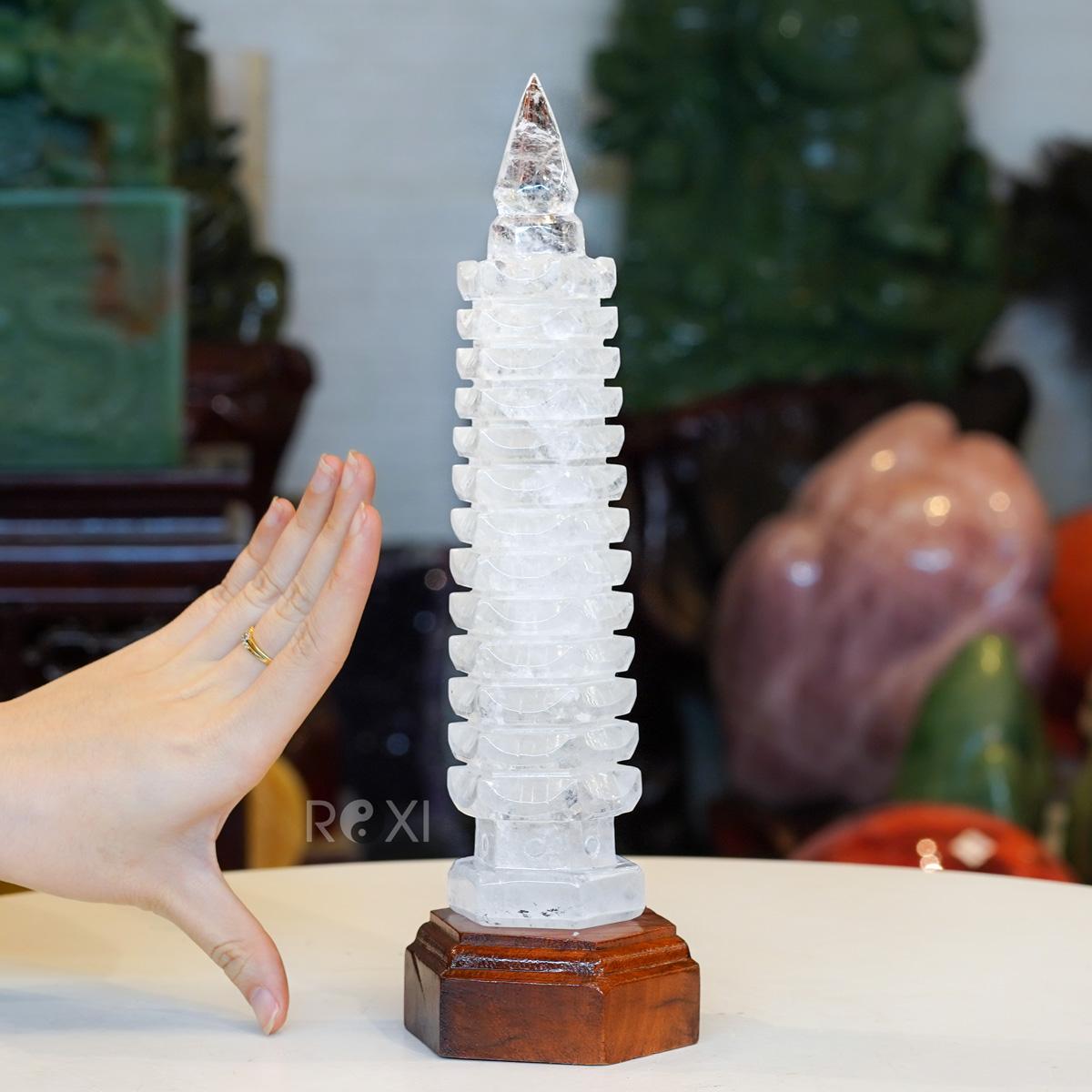 Tháp văn xương thạch anh trắng 0,53kg - 16cm