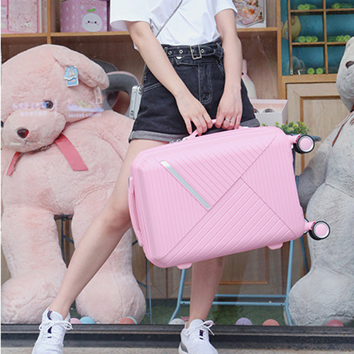 Vali Du Lịch Nhựa Dẻo PP Nice villa Chống Va Đập Size 20inch &amp; 24inch &amp; 28inch