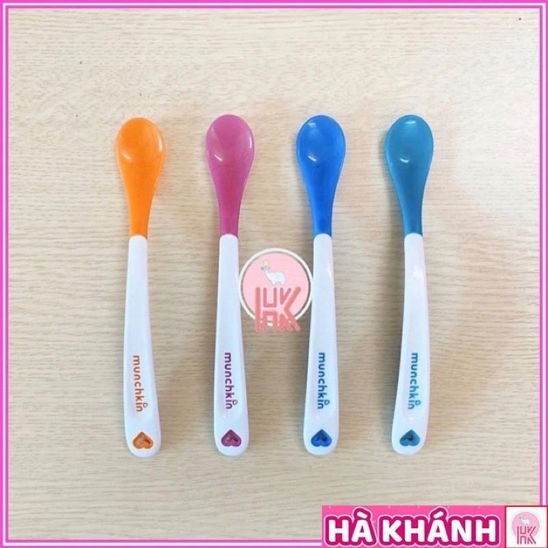 Thìa ăn dặm báo nóng Munchkin cho bé