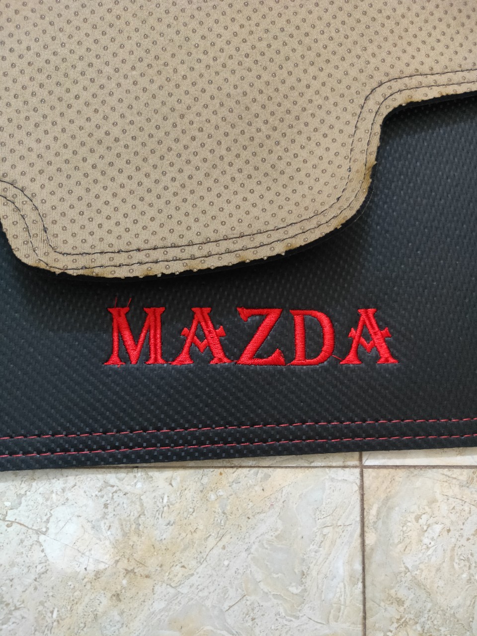 Thảm Taplo Xe Mazda 2 đời 2015-2023 loại da dày cao cấp 3 lớp chống trượt Da Carbon đen