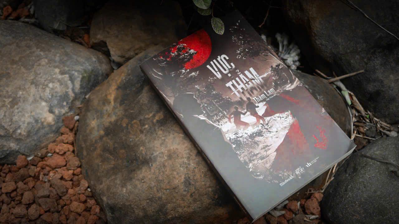 Sách - Vực Thẳm