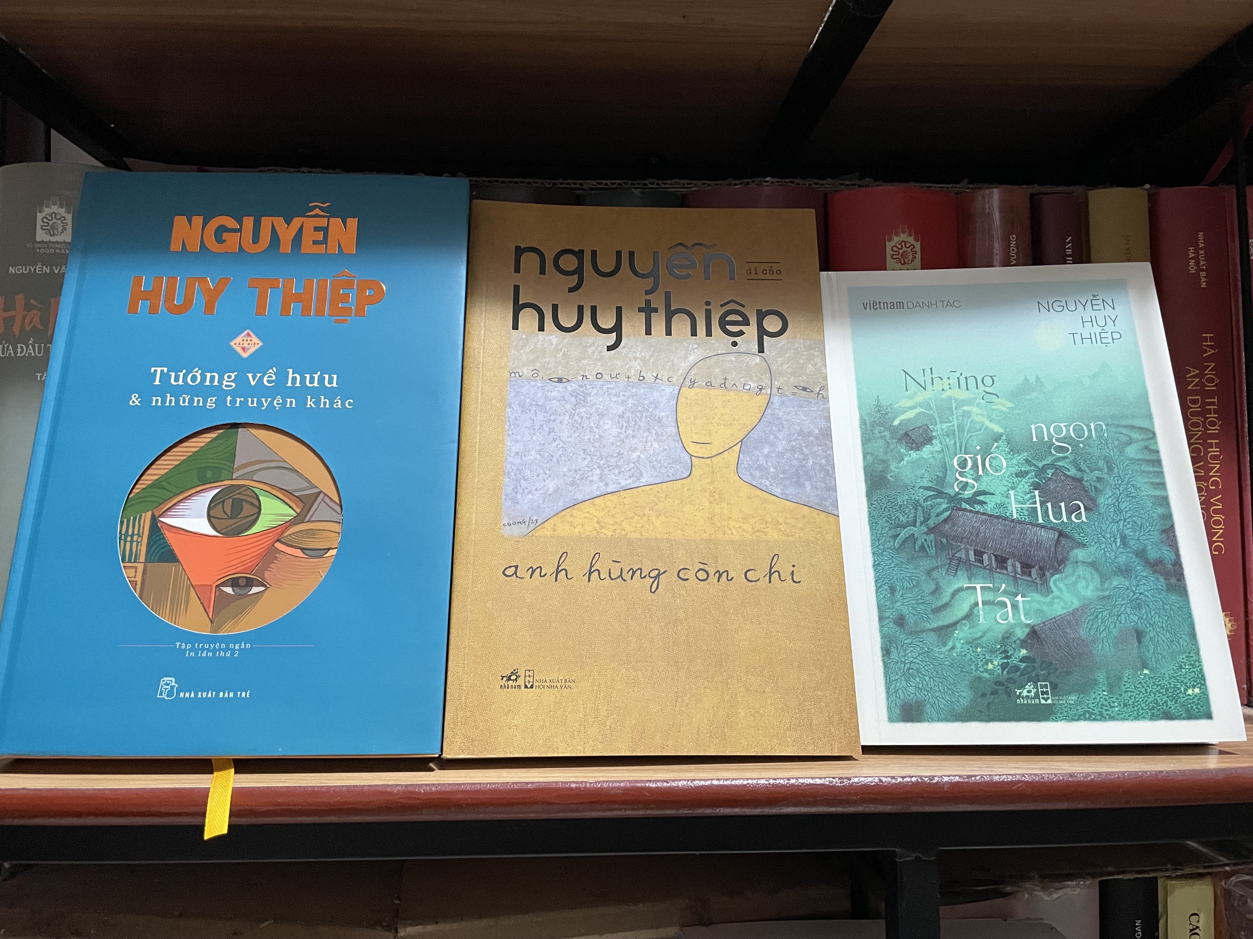 Combo 3c Nguyễn Huy Thiệp: Tướng về hưu &amp; những truyện khác (bìa cứng), Anh hùng còn chi, Những ngọn gió Hua Tát