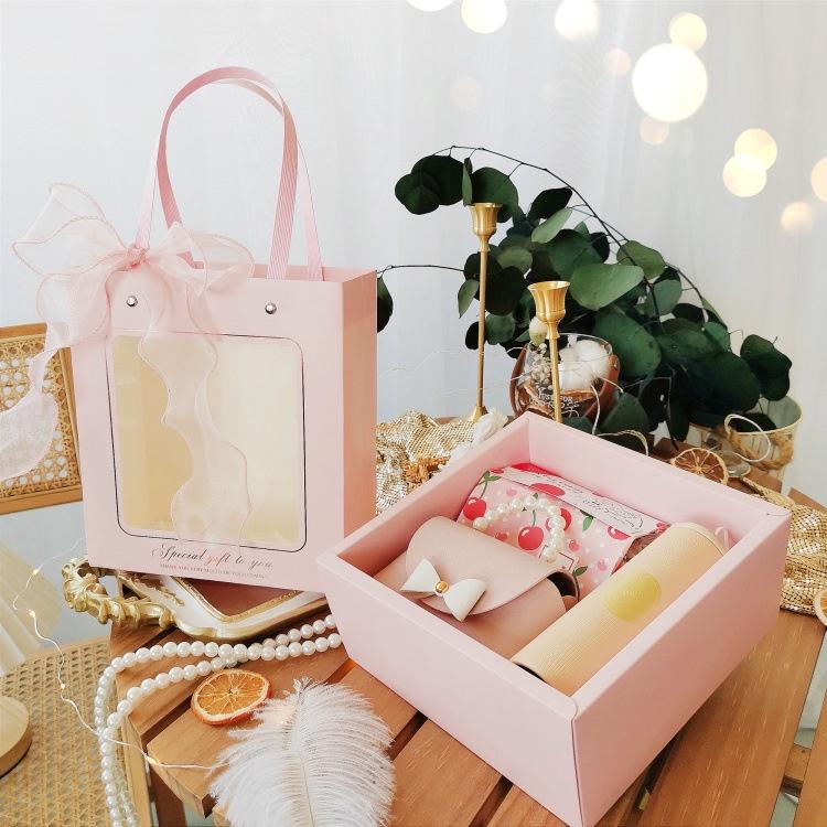 Q793 Bộ Túi giấy và Hộp quà tự gấp kích thước 20x20x9cm trong suốt trơn màu, quà tặng lễ tết sinh nhật xinh xắn