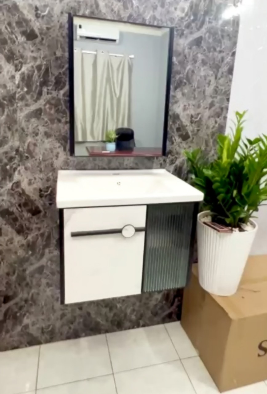 Bộ tủ lavabo treo tường bằng gỗ cao cấp