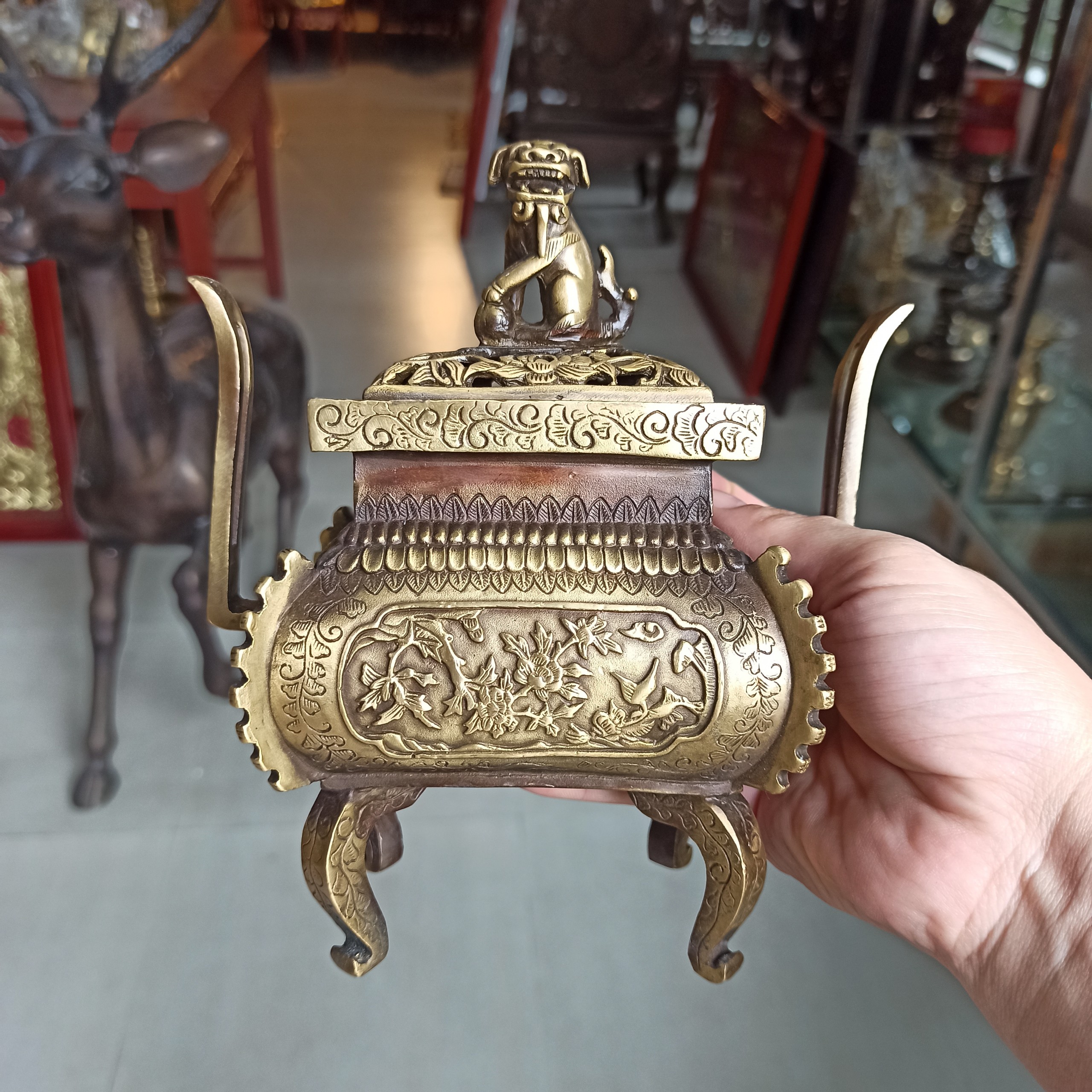 Đỉnh Lư Đồng Xông Trầm Hương cao 18cm nắp nghê thân vuông họa tiết đẹp - Đồ đồng Nguyệt Ánh 0916756116
