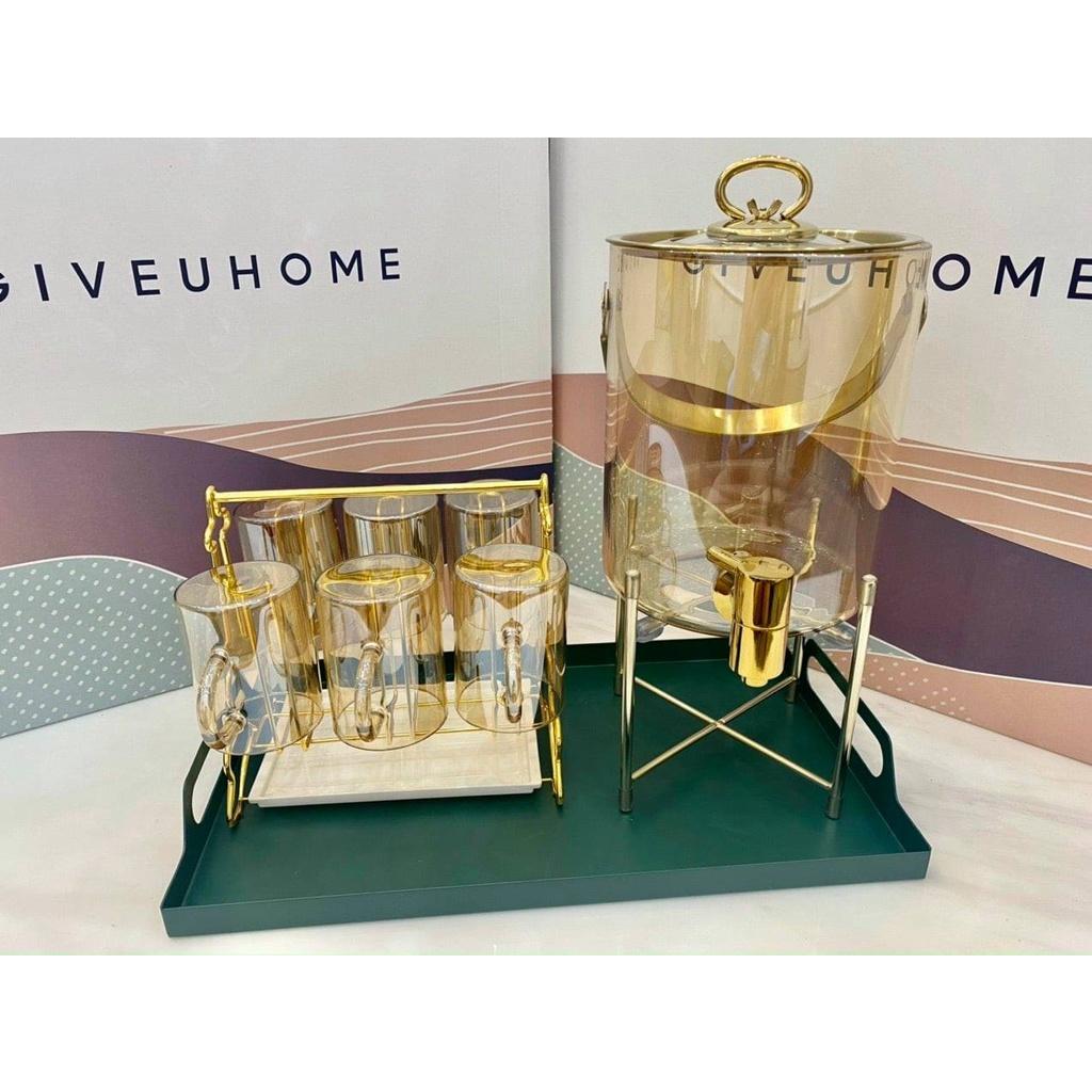 BỘ BÌNH ĐỰNG NƯỚC UỐNG THỦY TINH 6 CỐC VÀNG, NƯỚC HOA QUẢ TIỆC TRÀ CÓ GIÁ KIM LOẠI MẠ VÀNG KÈM KHAY VÀ GIÁ ÚP CỐC