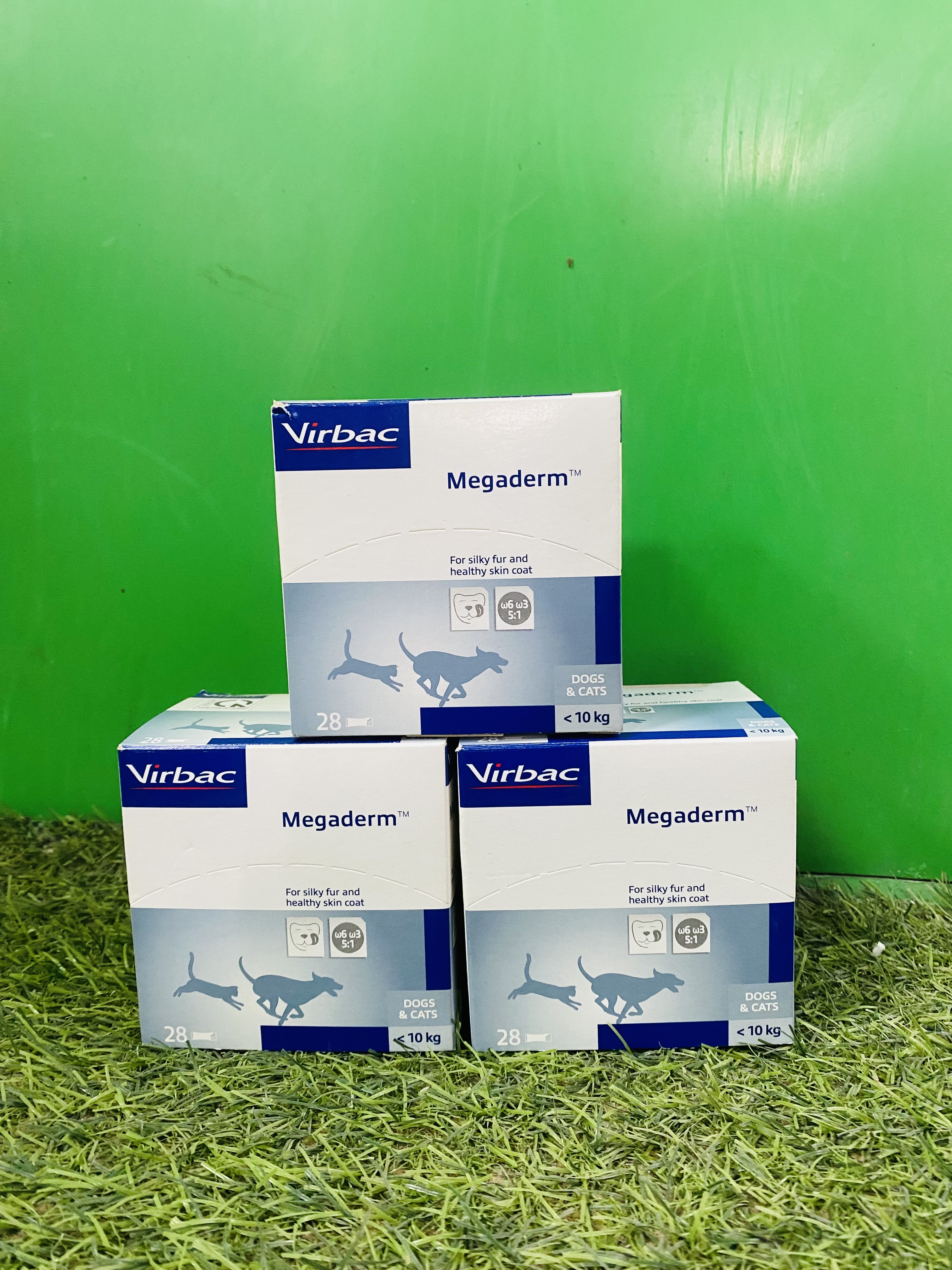 Gel Virbac Megaderm dư.ỡng mượt lông cho chó mèo