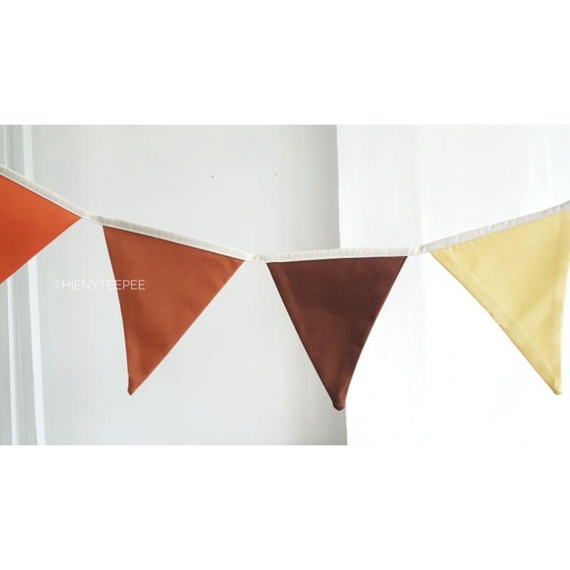Dây cờ tam giác vải màu nâu vàng cam, xịn may đẹp, dài 2,2m, trang trí Decor Sinh nhật