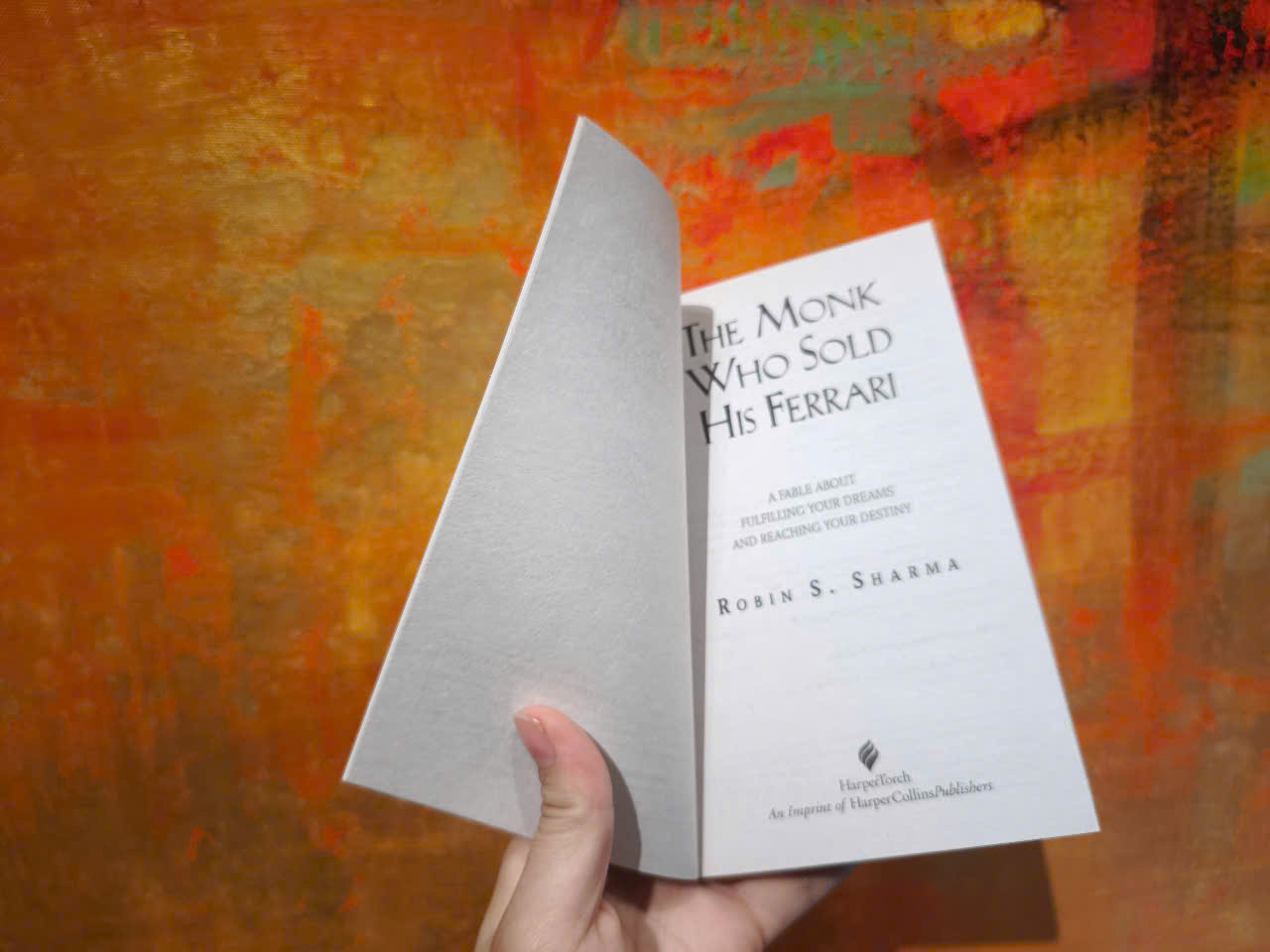 Sách - The Monk Who Sold His Ferrari: A Fable About Fulfilling Your Dreams &amp; Reaching Your Destiny by Robin Sharma - KHỔ POCKET