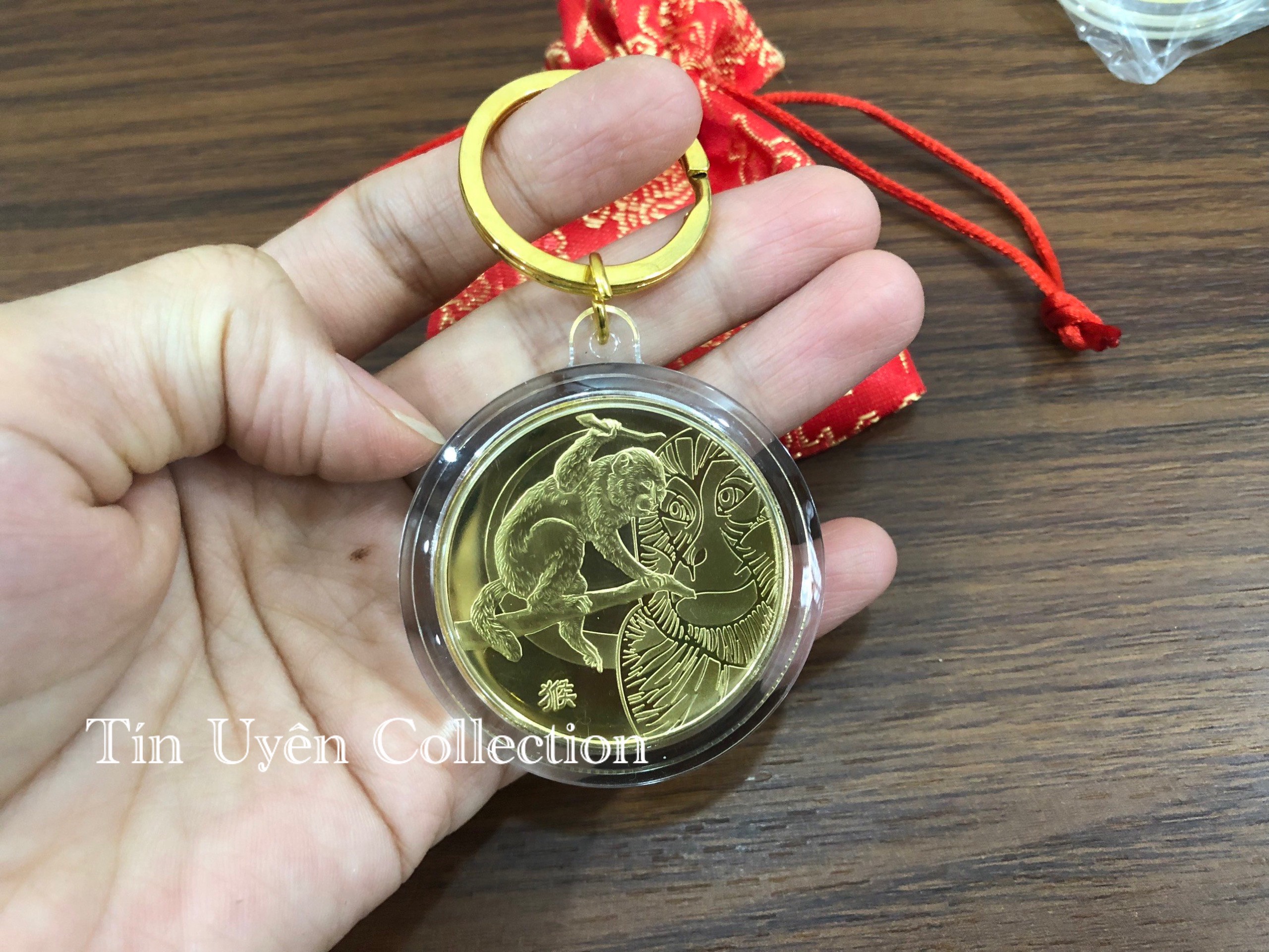Móc Khóa Đồng Xu Hình Con Khỉ cho người tuổi Thân