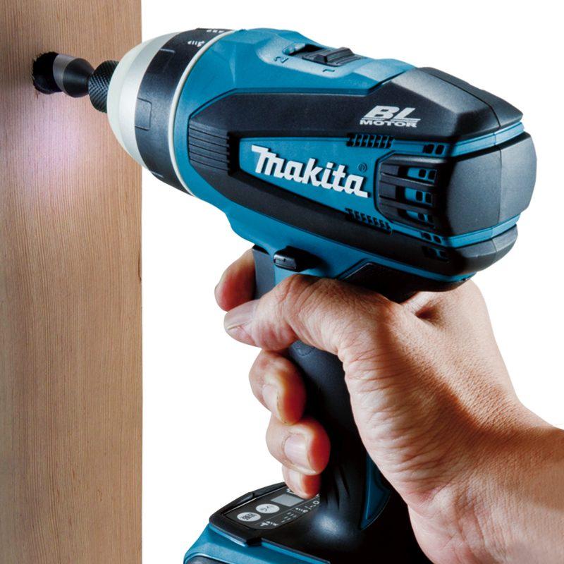 Máy vặn vít 4 chức năng dùng pin 18V Makita DTP141Z | DCSG