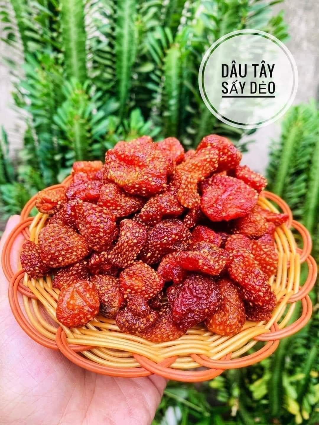 DÂU TÂY SẤY DẺO HỘP 500GR