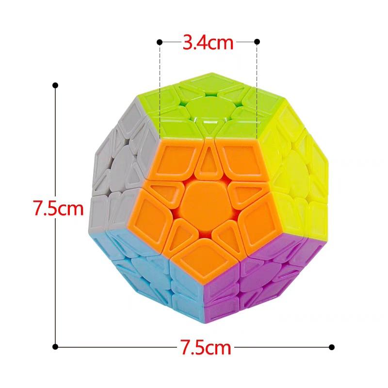 Vỉ 1 chiếc rubik 3x3 tặng kèm 1 chiếc ván trượt đèn