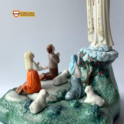 Tượng Sứ- Mẹ Fatima, ba trẻ và con cừu