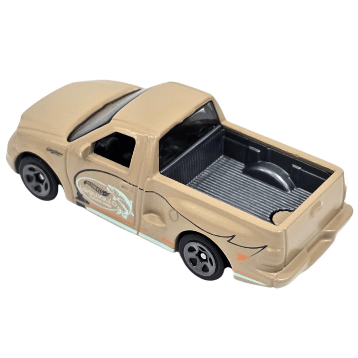 Siêu Xe Hot Wheels C4982 - 94/250 - 99 Ford F-150 SVT Lightning (Mẫu Sản Phẩm Giao Ngẫu Nhiên)