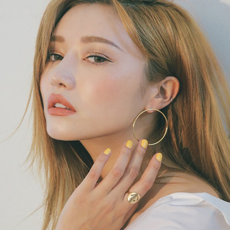 Khuyên Tai O Tròn Siêu Xinh - Bông Tai Cho Bạn Gái Đi Chơi, Đi Tiệc - Giao Màu Ngẫu Nhiên