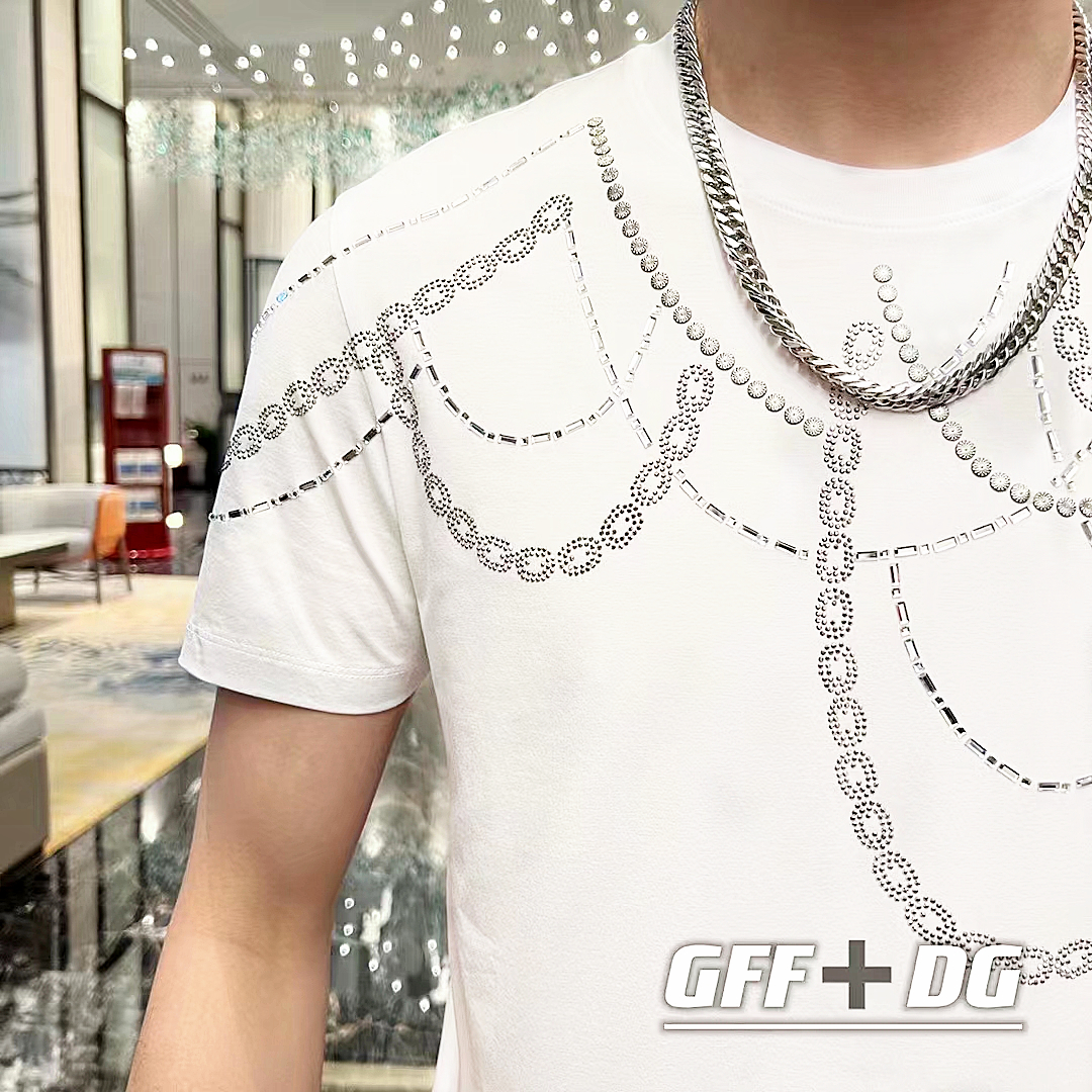 Áo thun nam ngắn tay cổ tròn TC với họa tiết dây mắc xích đính hạt độc đáo, phong cách trẻ trung, hợp thời trang-67A55