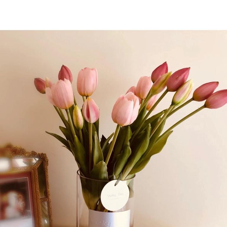 Hoa Tulip Decor Mềm Mại - Bình Hoa Tulip Thủy Tinh